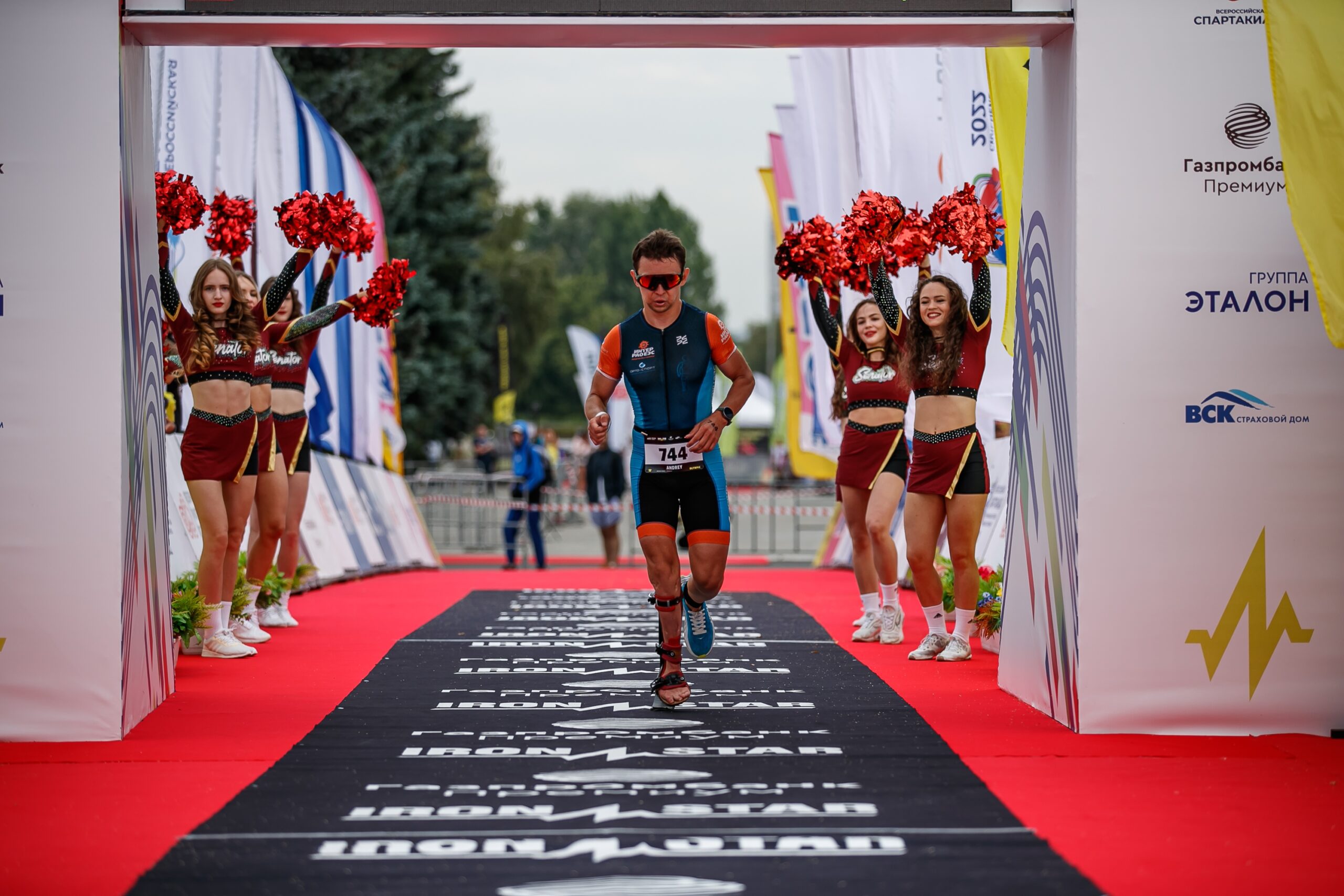 Андрей Толстиков занял 6 место из 34 любителей триатлона  в соревнованиях ФТР&IRONSTAR OLYMPIC KRYLATSKOE